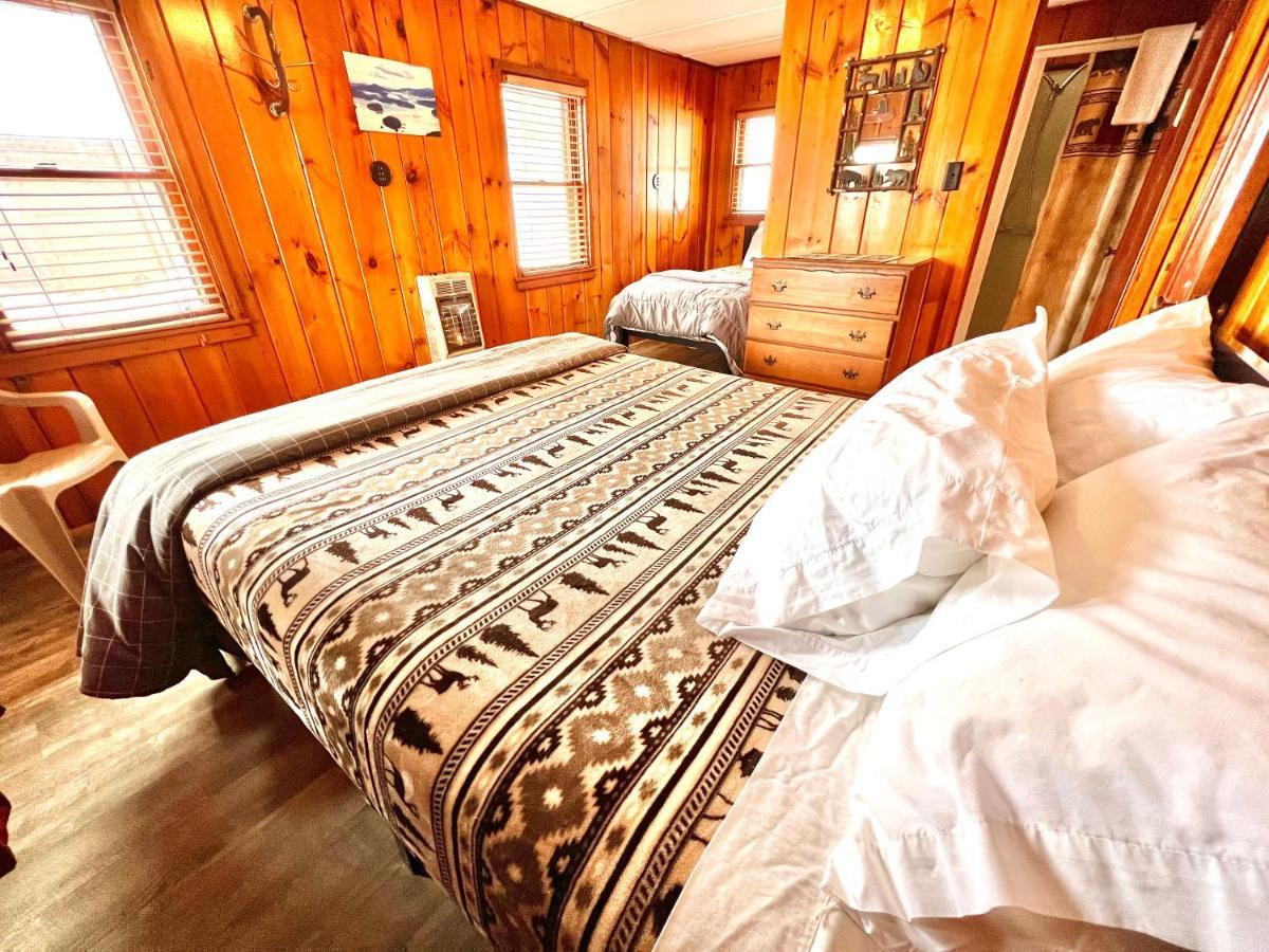 Indian Lake Adirondack Lake Cabins酒店 外观 照片