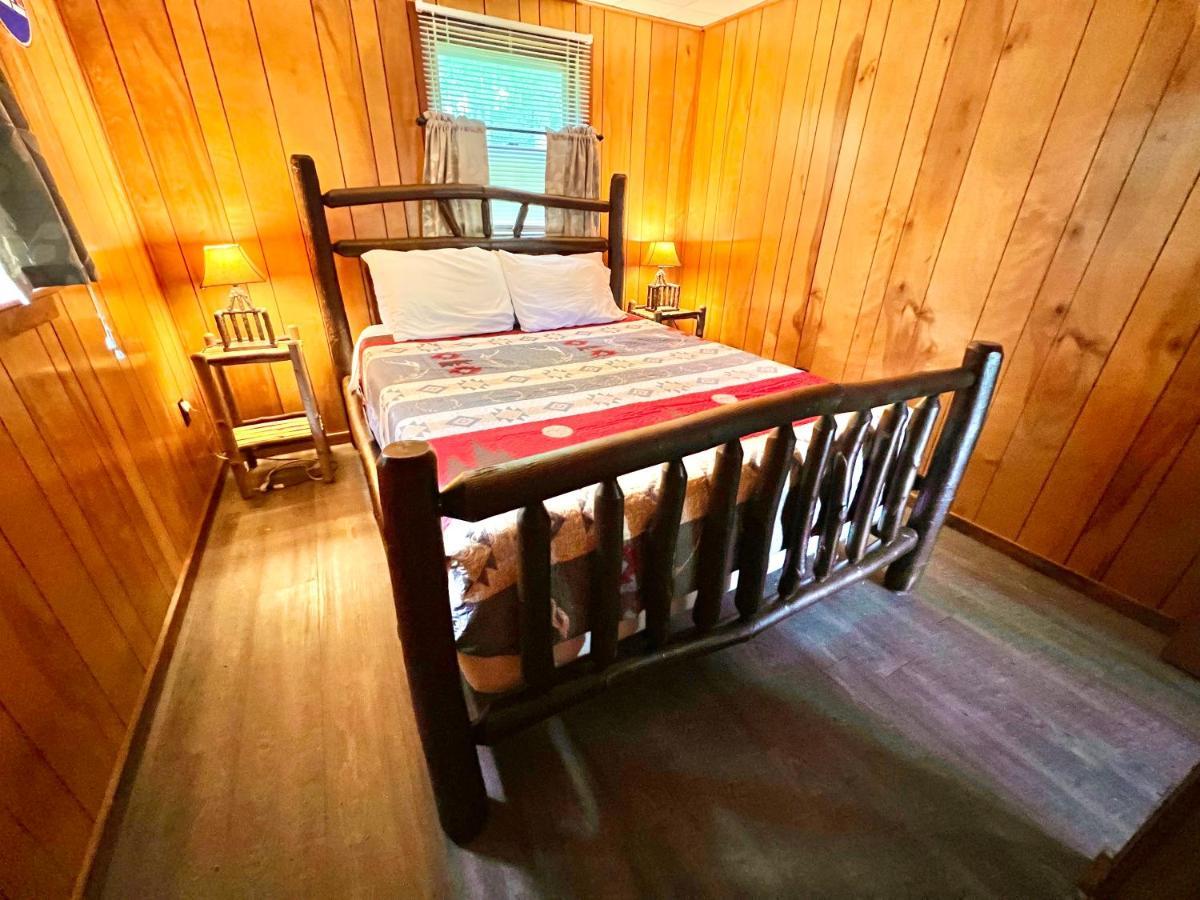 Indian Lake Adirondack Lake Cabins酒店 外观 照片